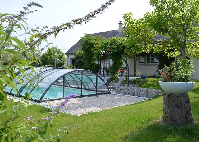 Au Coeur Du Bien-Etre, Gite Avec Piscine Chauffee Et Couverte, Spa, Sauna, Massages